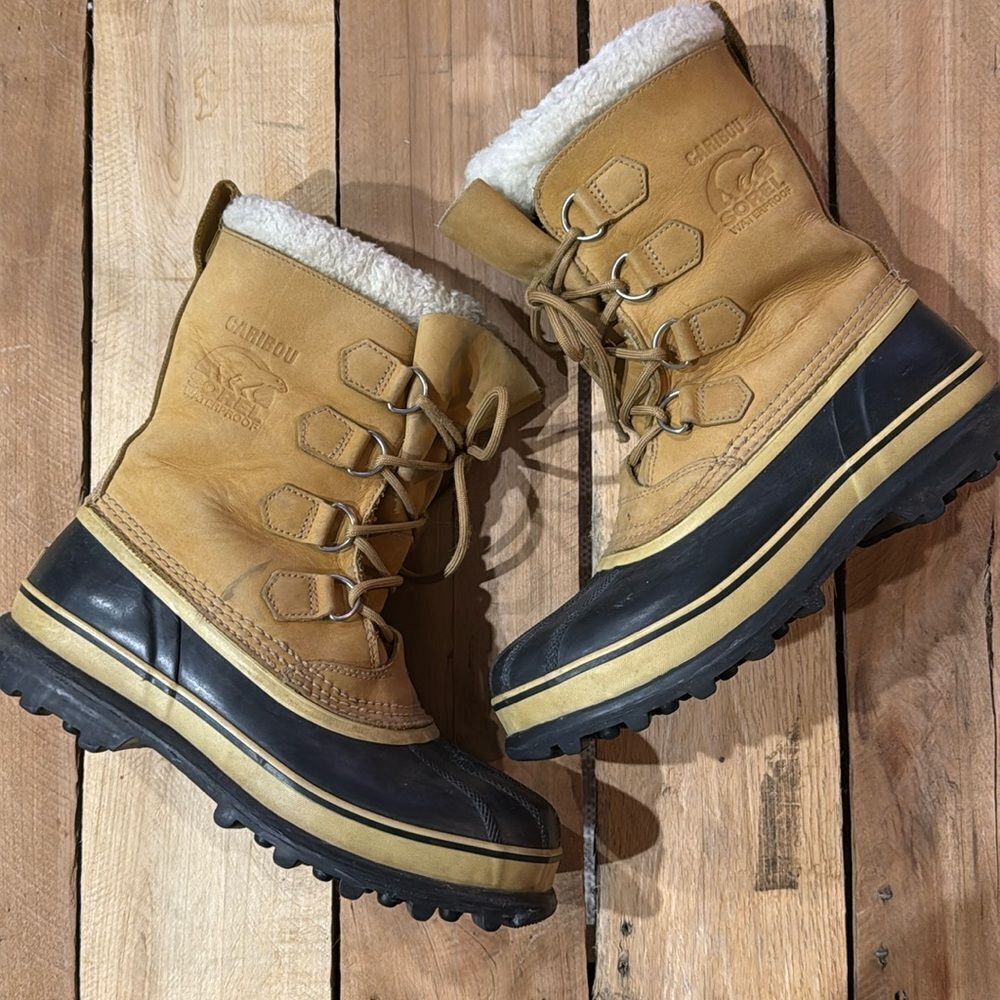 Sorel Caribou Buff Tan Black Waterproof Lace Up Boots‎ B94